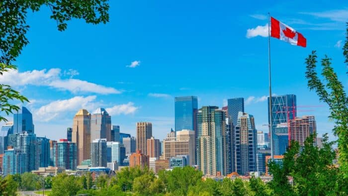 canada-day-g52592af12_1280-700×394